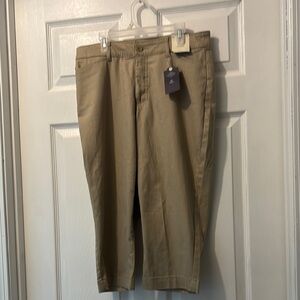 Women’s Tan Pants St John’s Bay capri Mid-rise.